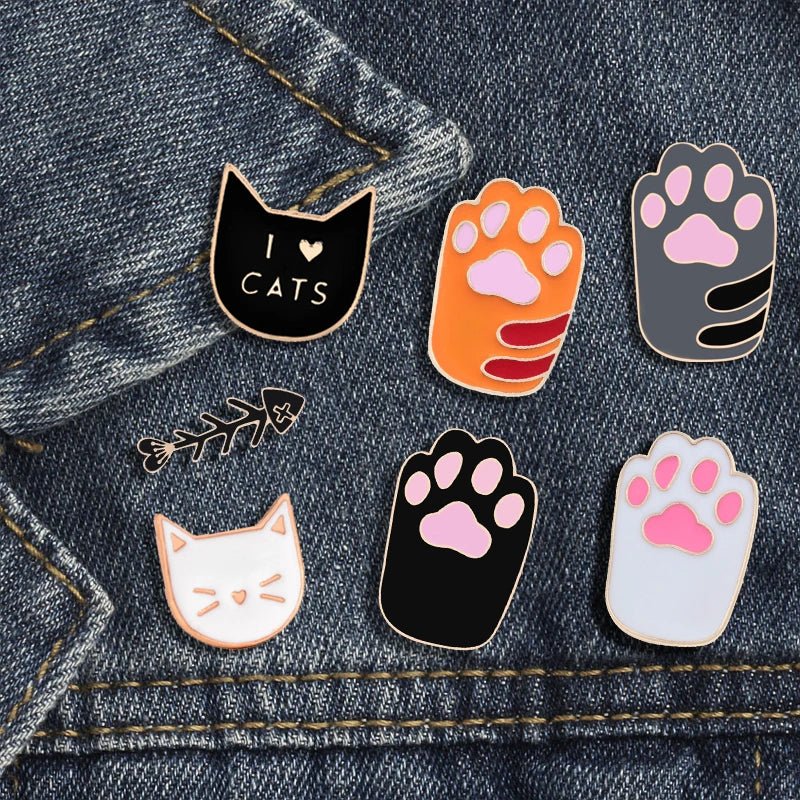 1Pcs Cute Cartoon Cat Colorful Foot Pins Acrylic Badges Brooch lapel Pin For Women Clothes On The Backpack Accessories jewelry