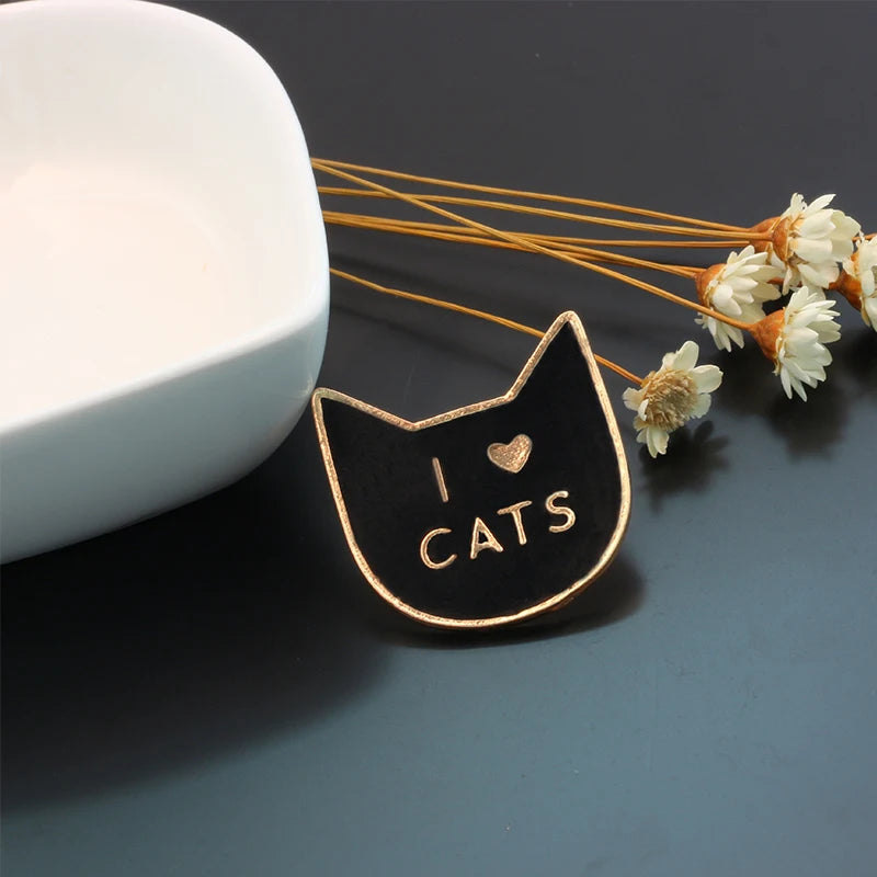 1Pcs Cute Cartoon Cat Colorful Foot Pins Acrylic Badges Brooch lapel Pin For Women Clothes On The Backpack Accessories jewelry